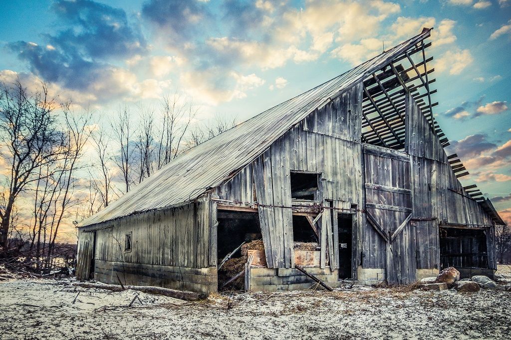 IMAGE: http://i155.photobucket.com/albums/s288/dave-na7/oldbarnweb1_zpsf403105f.jpg