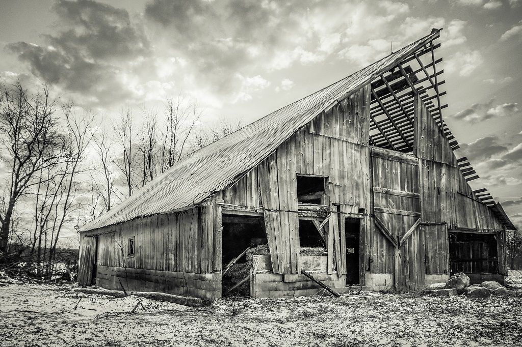 IMAGE: http://i155.photobucket.com/albums/s288/dave-na7/oldbarnweb_zpsa5b60fe1.jpg