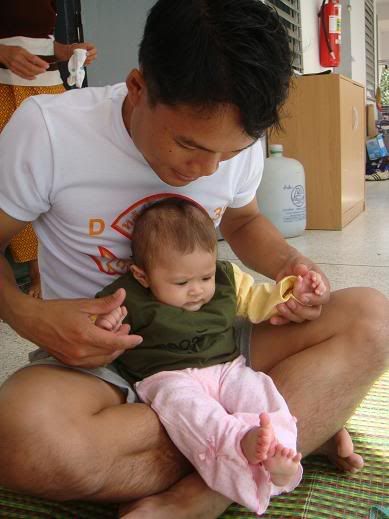 คุณพ่อไปฝึก คุณแม่ไปประชุม