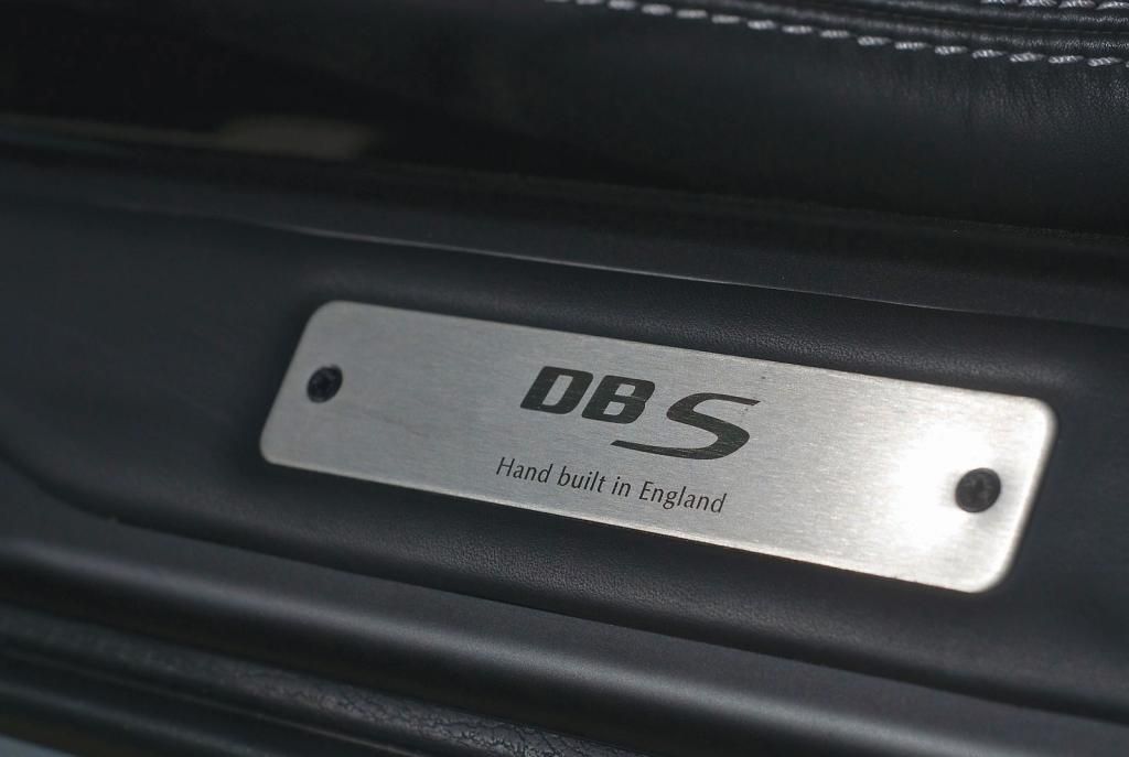 epcp_0912_06_oaston_martin_dbslogo_shot_hf_zps3b845f1a.jpg