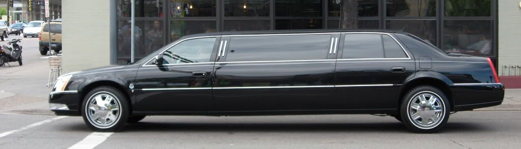 Cadillac Dts Limo. Cadillac DTS limo Image