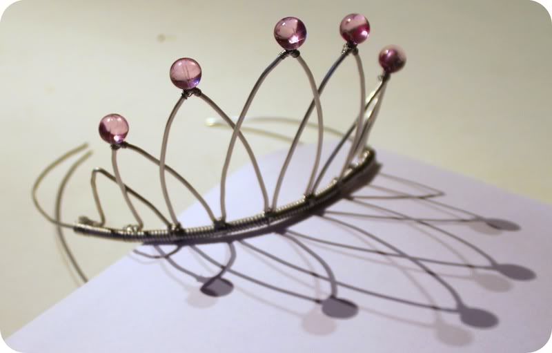 diy-tiara-alumiinilankasta-cosplay