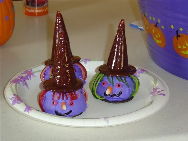 DSC00476.jpg Witch Cupcakes image by susiengreg