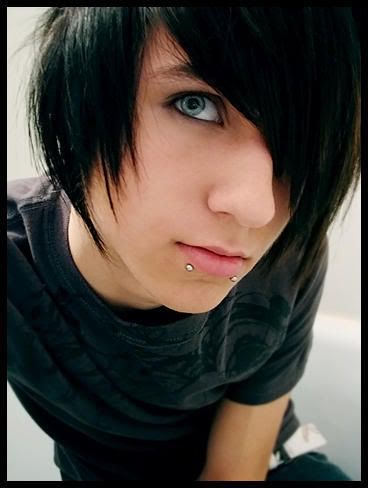 hot emo boys pic. emo guys. i155.photobucket.com