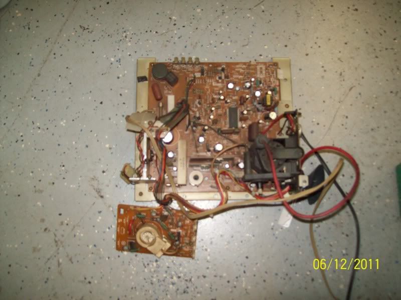 sanyo13chassis.jpg